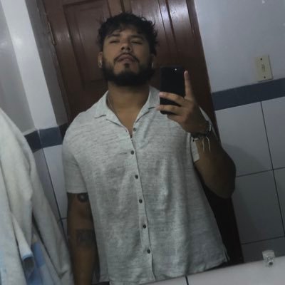Just another kid raised by the internet 🇧🇴 Web3 dev