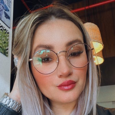 Empreendedora gaúcha, idealizadora da Urban by Lubi. Mãe, esposa e mulher cristã! Aqui vocês verão uma Lubiane sem filtro.