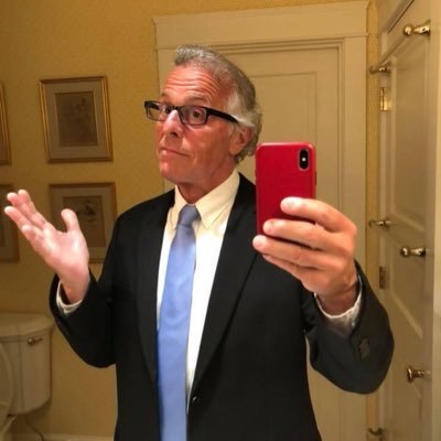 ithinkitsfun's profile picture. sometimes I get dressed up