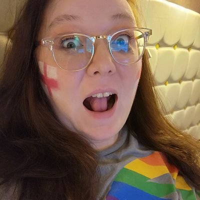 Passionate arts administrator. Lover of Star Wars, women's soccer, and eccentric theatre. Always looking for new ways to learn.
#BLM
Pronouns: she/her