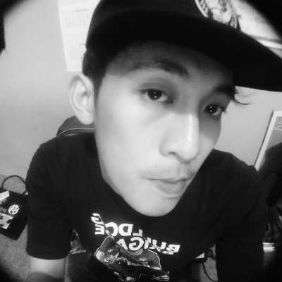 robyZinner's profile picture.