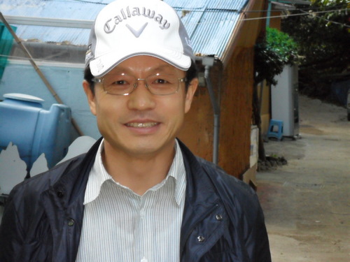 소셜네트워 세상에 도전하고, 산, 바다, 여행, 운동 다듬으며 폼 잡자. 요리는 왕 초보, 늦었지만 최고 좋아하고 잘 할수 있는 것들로 승부를 걸자. 고수가 되어가고 있어여.☆