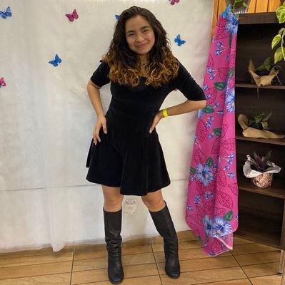 Insta: @emi_lly_
Benjamim 🤰
Tecladista 🎹
Cantora 🎙
 🇧🇷
RJ/ 1999