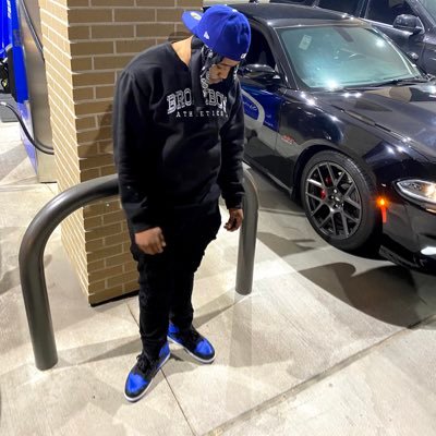 CJayDinero's profile picture. 6’1 $$$ | ig 344dinero