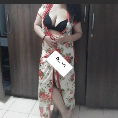 Bold, educated, classy lady, 40 yrs, for naughty fun and friends.