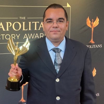 Ganador del Napolitan Victory Award 2021. Consultor en #ComPol Columnista de @DiarioChihuahua tuits a título personal