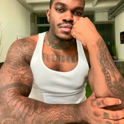 Anime | Nerd | Gamer| Spiritual | Fit - I'm not just an artist, I'm a fucking work of art! IG- Vince.Volta | Black & Sri Lankan