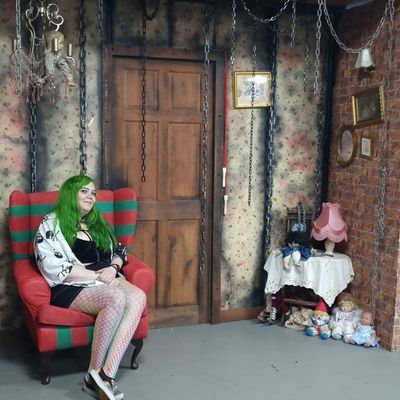 Miss_livewire's profile picture. my husband,my sons,classic rock ,hairdressing, photography, tattoos, xbox, movies, cooking, gigs, festivals.