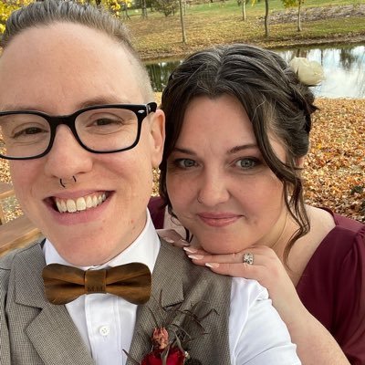 🔮Witch 🖤Spooky Bitch 🌈Queer 🥳 neurodiverse #AuDHD ♿️disabled #Scleroderma💪Advocate 🥸Sociologist 🙃 Wifey and Bonus Mama 🕷Spooky and cute pets🐍
