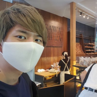 はじめまして❕AAAとDa-iCE好きの社会人です。94年生まれですが同年代の方もそうでない方もフォローお願いします❗️(≧∇≦)(Twitter苦手なので上手く使えない時もありますが,お許しを〜💦)