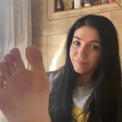 size 7 🦶🏻 | US 📍| 💵 cashapp | NEW CONTENT ON MONDAYS (mostly) | dms for ready to pay only! dm for menu (in media too) | NO MEETS/NO NUDE 🙅🏻‍♀️ l