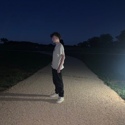 🎬Monteur vidéo et Streamer. Pour tout renseignement DM 🔥