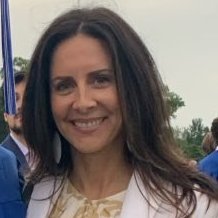 DianneJones27's profile picture. I am Dianne 28 years of age talk shit about me= block!! no dms!  if u need me im riding in @eve_in_flow's boobs going on a trip with her!!