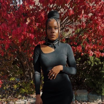 #Girlboss ig: @thezenmami I am a #Lifecoach I specialize in self development. I host events, I create good vibes, I restore hope. book a session 👇🏾