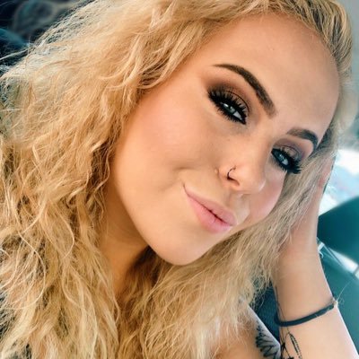 yoitstraceyjo's profile picture. “𝐼𝑓 𝑦𝑜𝑢 𝑠𝑡𝑢𝑚𝑏𝑙𝑒, 𝑚𝑎𝑘𝑒 𝑖𝑡 𝑝𝑎𝑟𝑡 𝑜𝑓 𝑡ℎ𝑒 𝑑𝑎𝑛𝑐𝑒.”💜