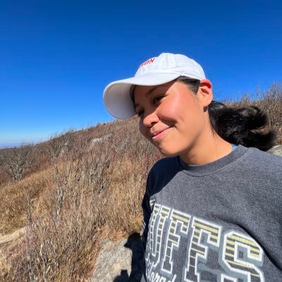 stephquirola_'s profile picture. thriving