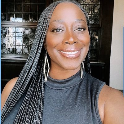I help hardworking #femaleexecutives turn stress into relief, strategies and even opportunities I’m your secret weapon for change ☺️
