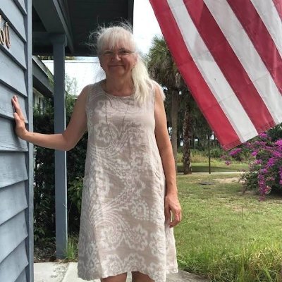 Huge fan of Lifelong Learning. Committed to reaching my goals and helping others achieve theirs. Grandma Extraordinaire!