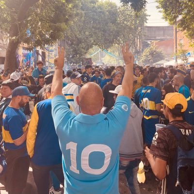 Soldado Maradoniano. Solo hinchas de Boca . Socio vitalicio del mas grande del mundo .