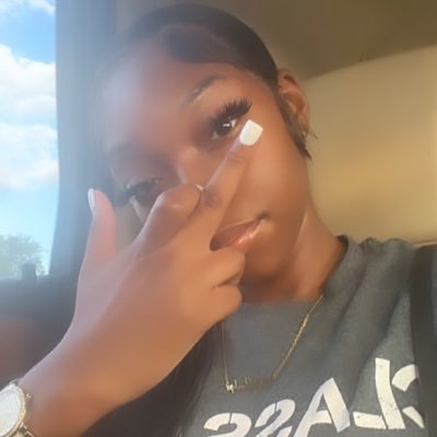 main: @RandejaLashaye