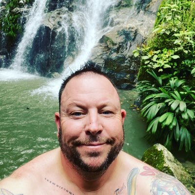 This is the official Twitter account for Armyguy Travels! Follow my journey around the world 197 in 10 years! YouTube, TikTok, IG