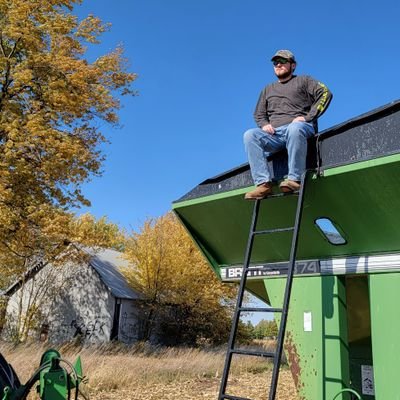 Iowa State '22 Ag Engineering                                                     

Snap: luc388