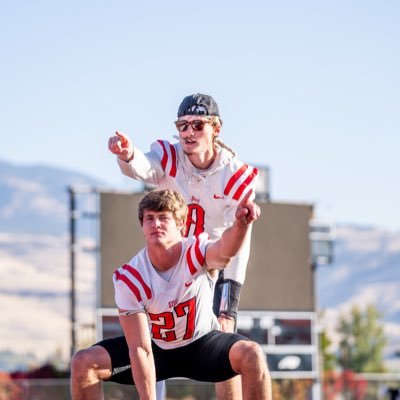 Camas High School Graduate🎓 Southern Oregon University 2025 QB 🏈 New Home Owner 🏡 Father of Jasper 🐕 Blazers 🏀 Texans 🏈