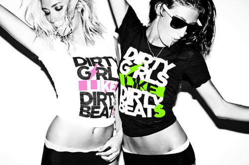 Lyrics online !  Retweet my tweets!