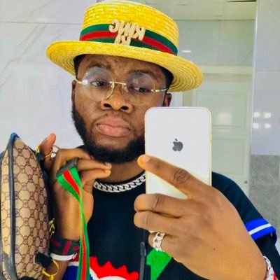 LeroiHeroine's profile picture. chaque joie a son histoire🌙😍