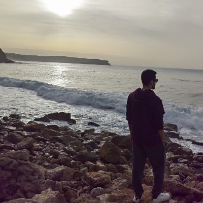 UnDonNadie420's profile picture. Sin suerte. Llego tarde a todo. Me gusta la pizza con piña.