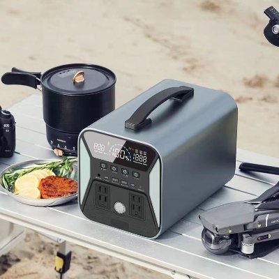 Phoebe922128832's profile picture. 