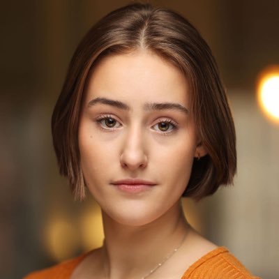 Actor/creative/olive lover 🫒 BA Acting @Newclanarts
