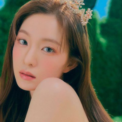 ( RP ㅡ 1991년 ) A girl whom is combination of human and greek goddess is the perfect definition of Irene Bae. from 레드벨벳