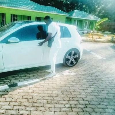 Dreww03972075's profile picture. song writer
chess player