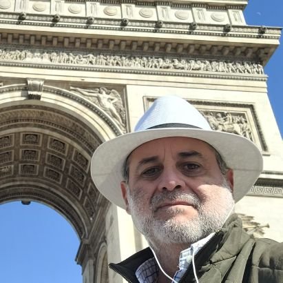 Nacido en Cba, nacionalizado santiagueño. Tomo🍷y 🥃 NO🍺 Gestión de Agronegocios. Liberal. Muy liberal. Hincha de Talleres de Cba. Ateo. La libertad ante todo