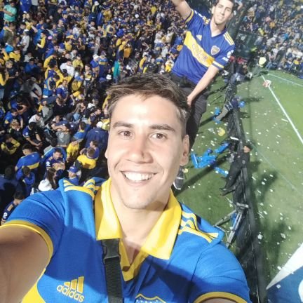 Conductor de @SuenaRocanroles // Insta: cristianherradon // Cuando se siente no hace falta entender♪ // #BocaJuniors #CJS #ElBordo