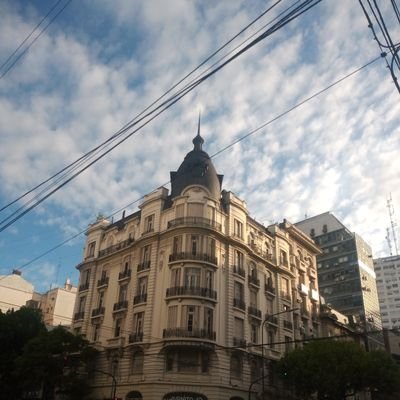 Comento todo lo que es viral en Argentina y si lo veo, del resto del mundo
Sin filtro a la hora de teclear lo que pienso, basta activo en esta red
