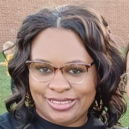My Name is Aisisha Kennedy I'm 39 years old.  Middle Tennessee,Goodwill Store,I Got 3 Sisters and 1 Brother and also I was born in at Springfield Tennessee.