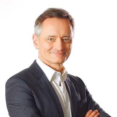 Défenseur de la culture • Pause-@FranceInter • Ex-conseiller @MinistereCC • Membre du CA de l’@OrchestreEcole • Chevalier des Arts & des Lettres •