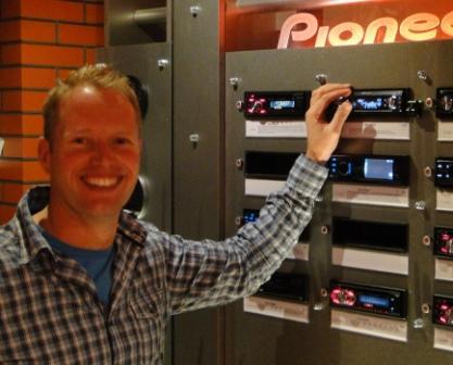 Carlife_nl's profile picture. Marco Schout mede eigenaar van Carlife uit Vlissingen. Carlife verkoopt en monteerd autoaccessoires, Telecom, navigatiesystemen enz..