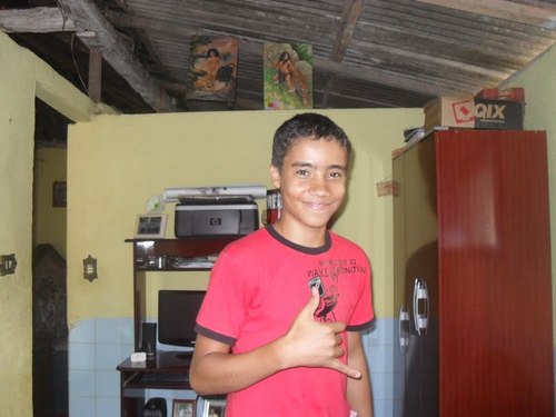 Viver sem amar não é realmente viver.