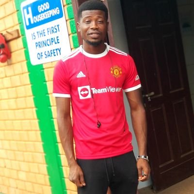 Love to play basketball, skating,swimming,dancing and loves music. Follow and i follow back.