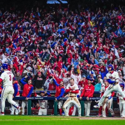 Phillies Flyers Sixers Eagles Golden Retrievers