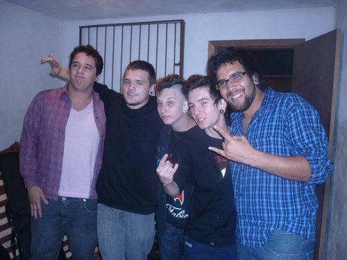 Fco Banda Luciniaa ♥
e sigam @bandalucinia;D