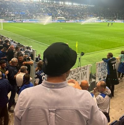 dccurras's profile picture. Porque en cada relanzo do camiño agárdanos unha voz que nos berra: ¡Máis alá!