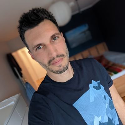 viantonov's profile picture. Professional foreigner