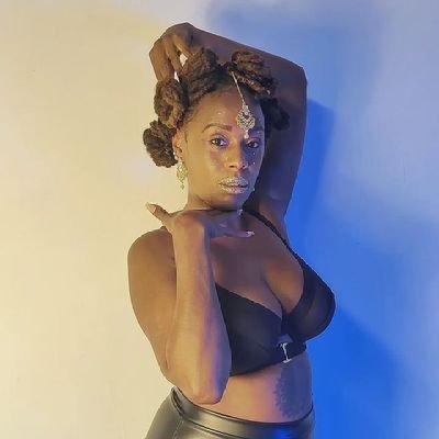 Urban Goddess 🧖, Light worker, Spiritual Coach, ♥️ Healer, Energy Reader, 💭 Herbalist ☘️, Belly Beads 📿#BLM