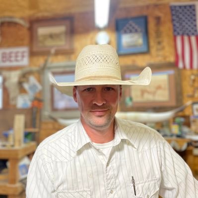 Longhorn Artist, owner/proprietor of https://t.co/b995LO4718. 5th generation working the land and cattle. Also writing @lonesomelands.