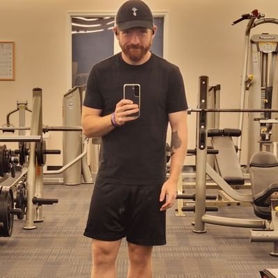 I like me.
*Consistently tweeting dumb shit*
ć½ Go Blue, go sports, go music and go stupid memes