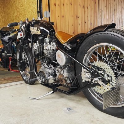 planb42018's profile picture. 趣味はバイクと爬虫類、釣りとArtとスニーカー。バイクはGS1000とshovel1200とHypermotard1100S。爬虫類はヒガシアオジタx4とナメハダpair。念願のマツカサトカゲx1 保護猫君x1。オニタマx1🆕。メバルとアジ、DOLKとmartin what、backsideworksが好き
